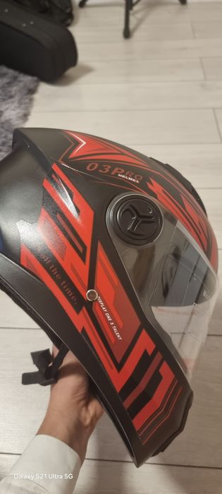 Продаю мотошолом