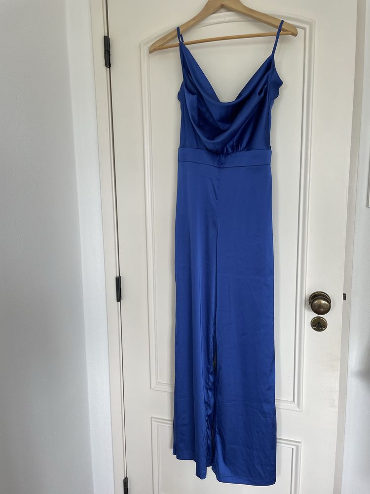 Vestidos/ macacões de festa