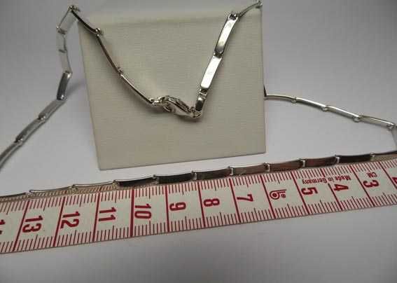 Srebrny naszyjnik kolia 43 cm. prostokątne ozdoby.