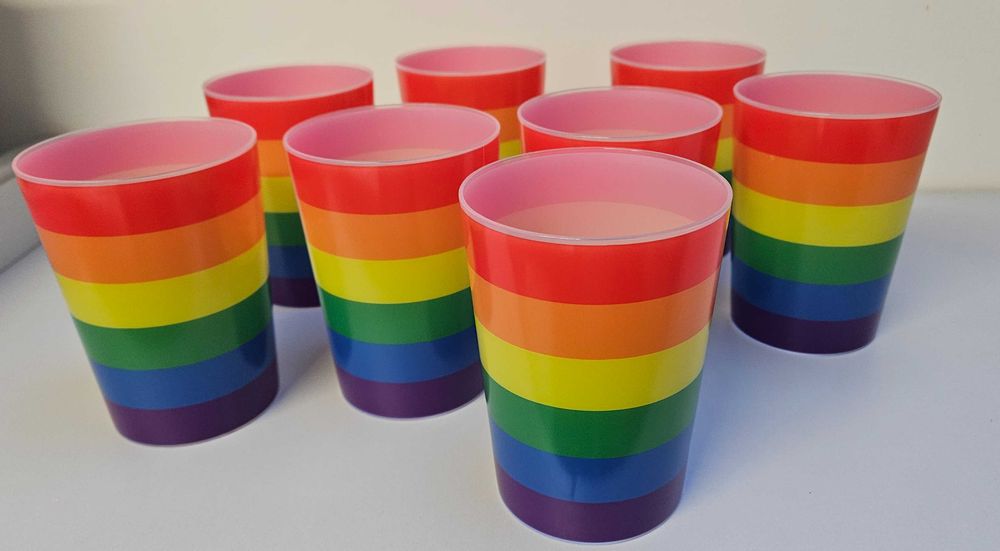 Kubki plastikowe w paski 8 szt na imprezę piknik urodziny 500 ml