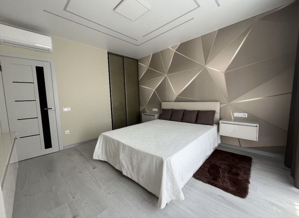 Здається в довгострокову оренду 1 кім квартира по вул.Довженка