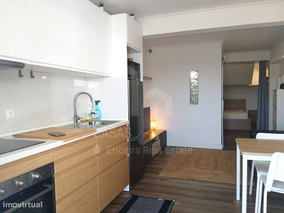 Vende Garagem - Ericeira, A Casa das Casas