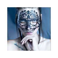 Skullace - maska na twarz firmy Face Lace by Philips Cohen.