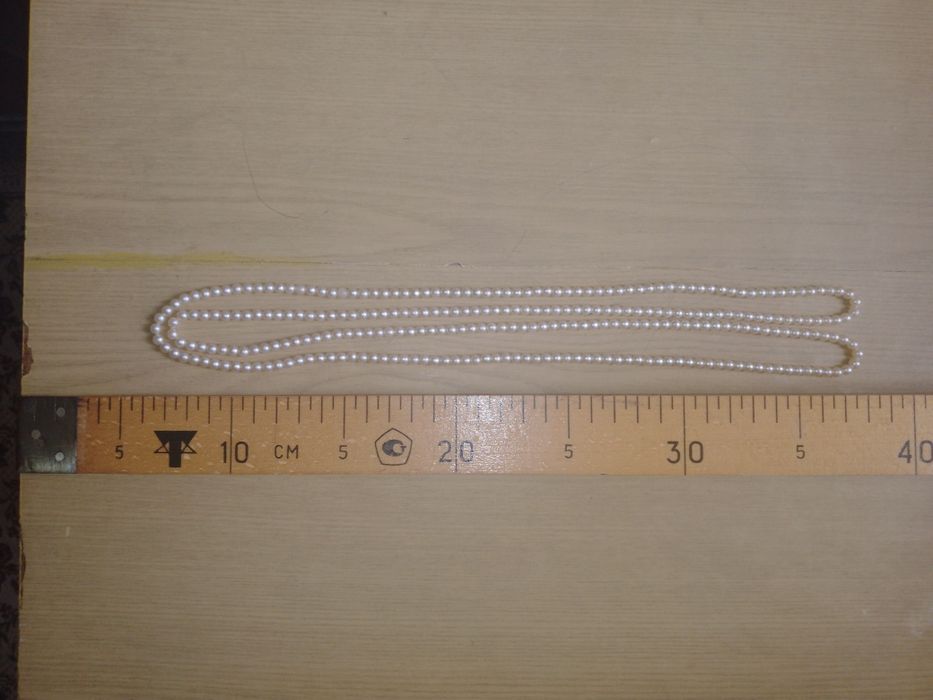 Продається біжутерія з бісеру.