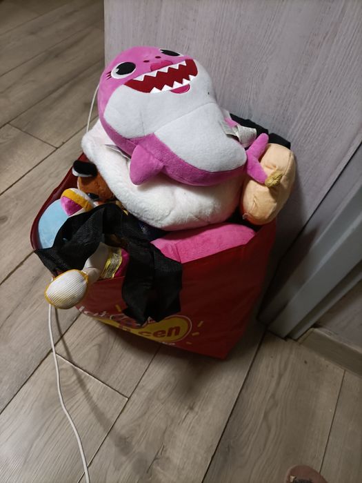 Oddam pluszowe zabawki dziecięce.