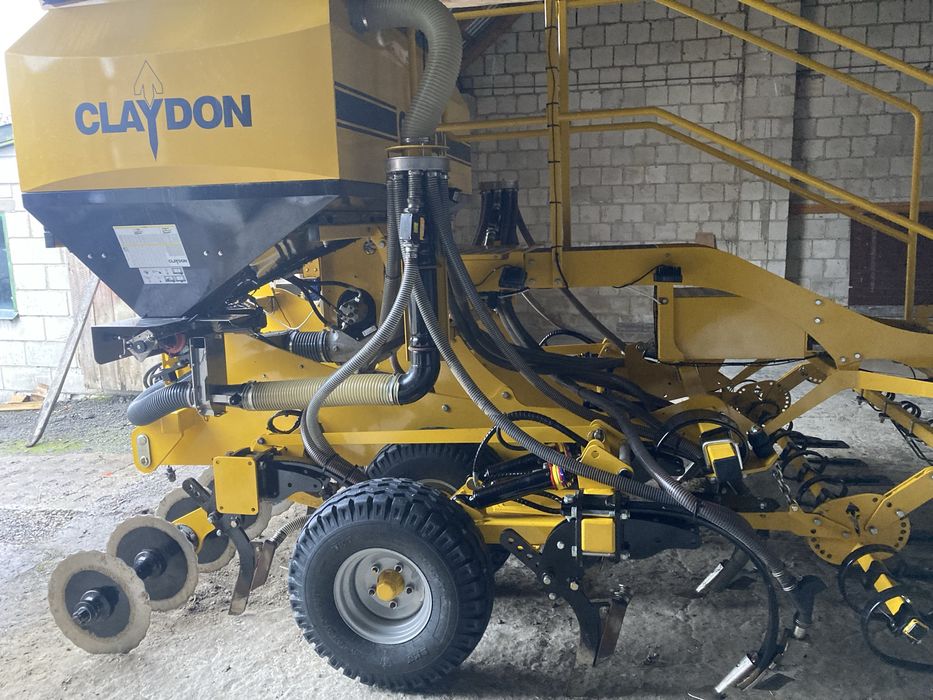 Siewnik pasowy Claydon Hybrid T3 EVO