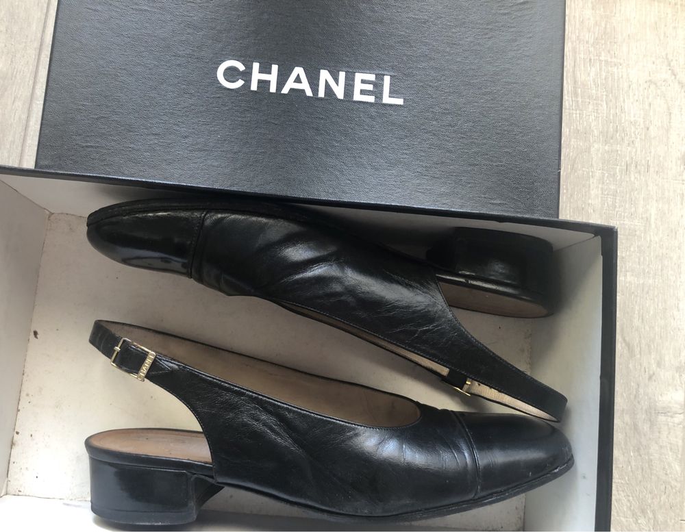 Sapatos slingback Chanel vintage