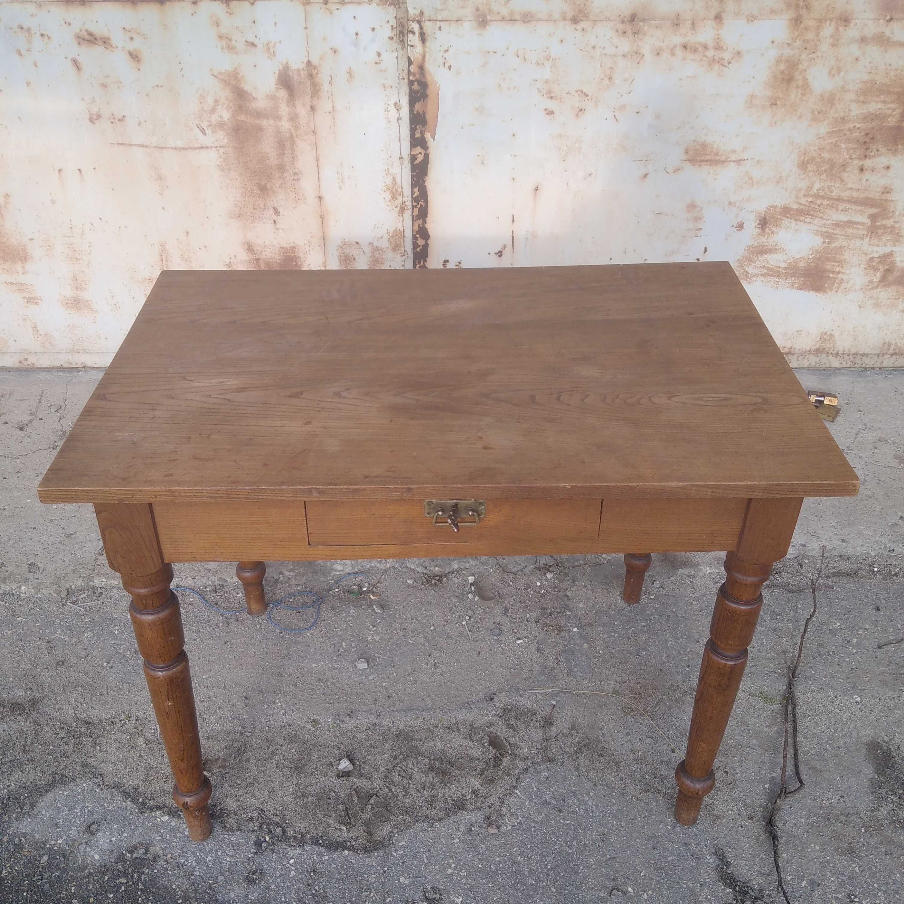 Stół drewniany prostokątny PRL toczone nogi