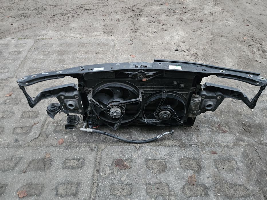 Pas przedni wzmocnienie czołowe chłodnice belka audi A3 8L LIFT 1.6 1.