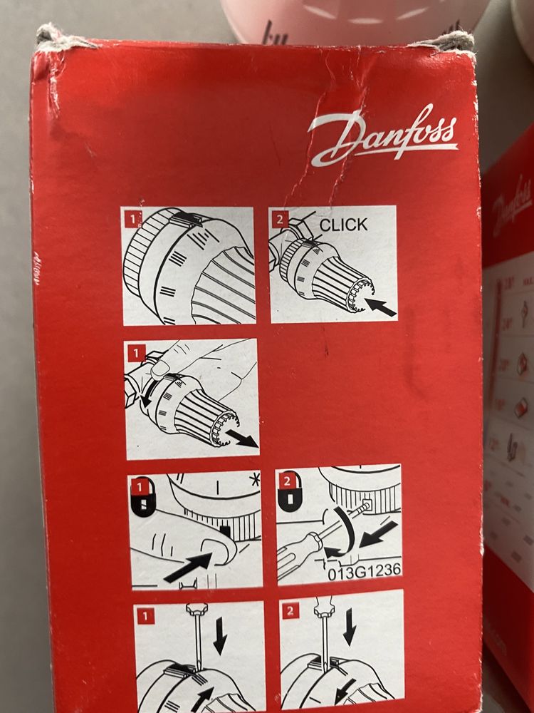Głowica termostatyczna firmy  Danfoss RAE 5054