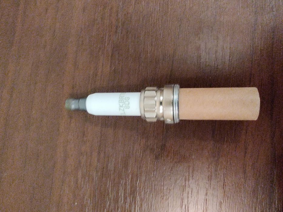 Свіча запалювання NGK Laser Iridium ILZKBR7B8DG 95770