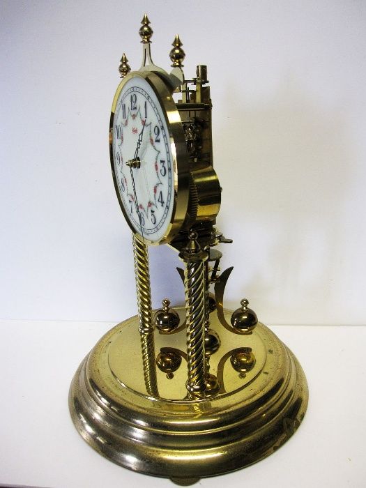 antigo Relógio anual de pêndulo rotativo KUNDO com redoma