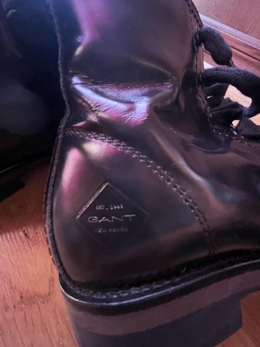 Botas Gant - Mulher          Ótimas para usar em dias chuvosos.