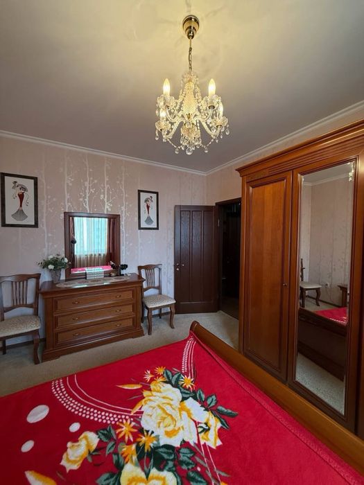 Продам трикімнатну квартирі в сучасному будинкі