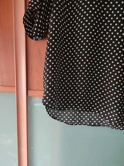 Blusa às bolinhas 40 nova