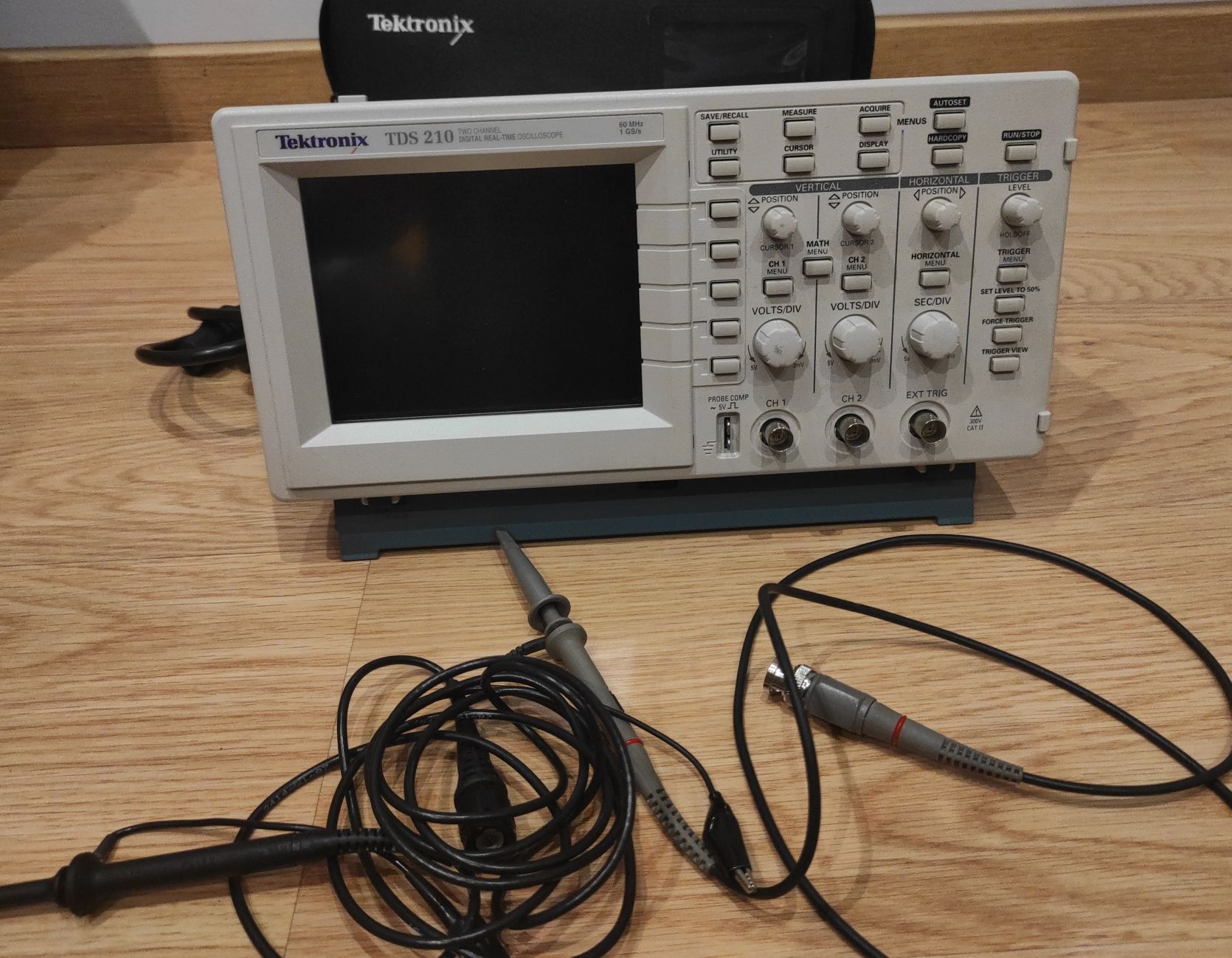 Osciloscópio Tektronix TDS 210