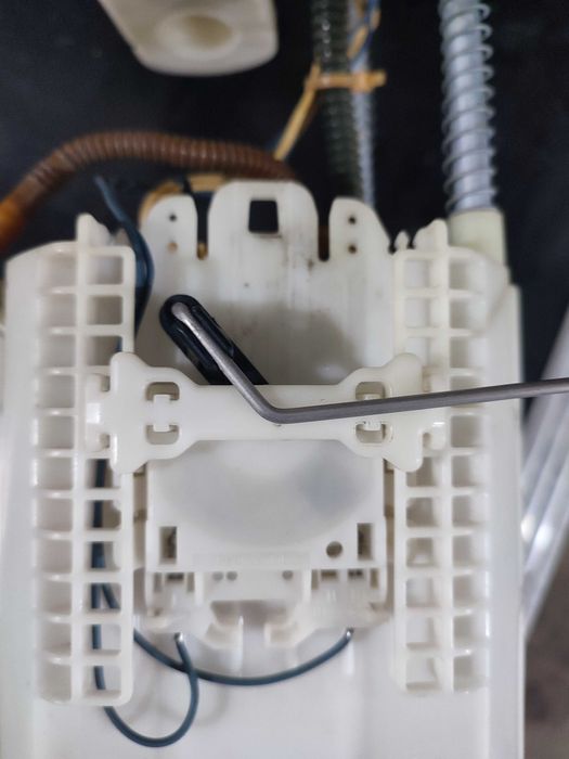 Паливний насос Jeep Cherokee