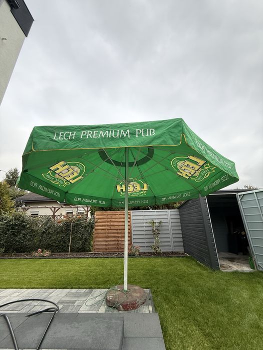 Parasol Lech 4m – z podstawą, Warszawa