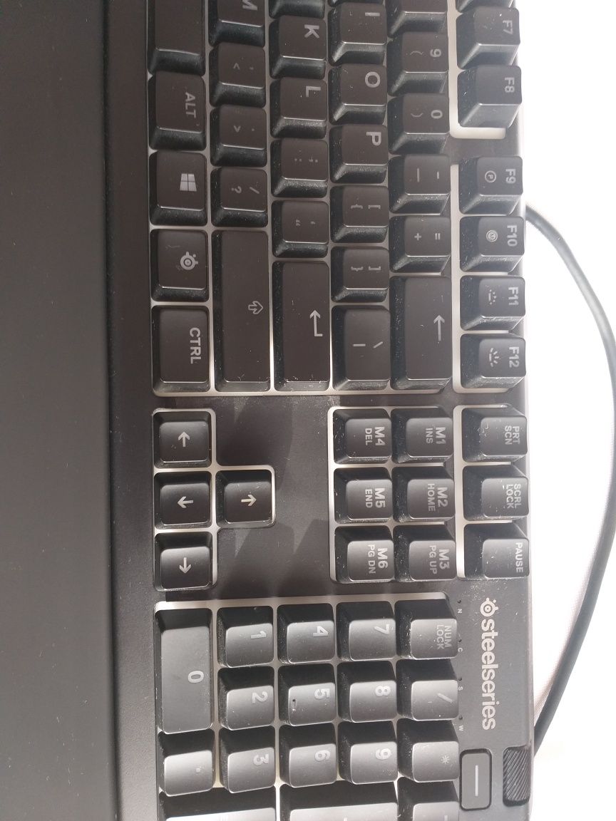Klawiatura gamingowa Steelseries apex 3