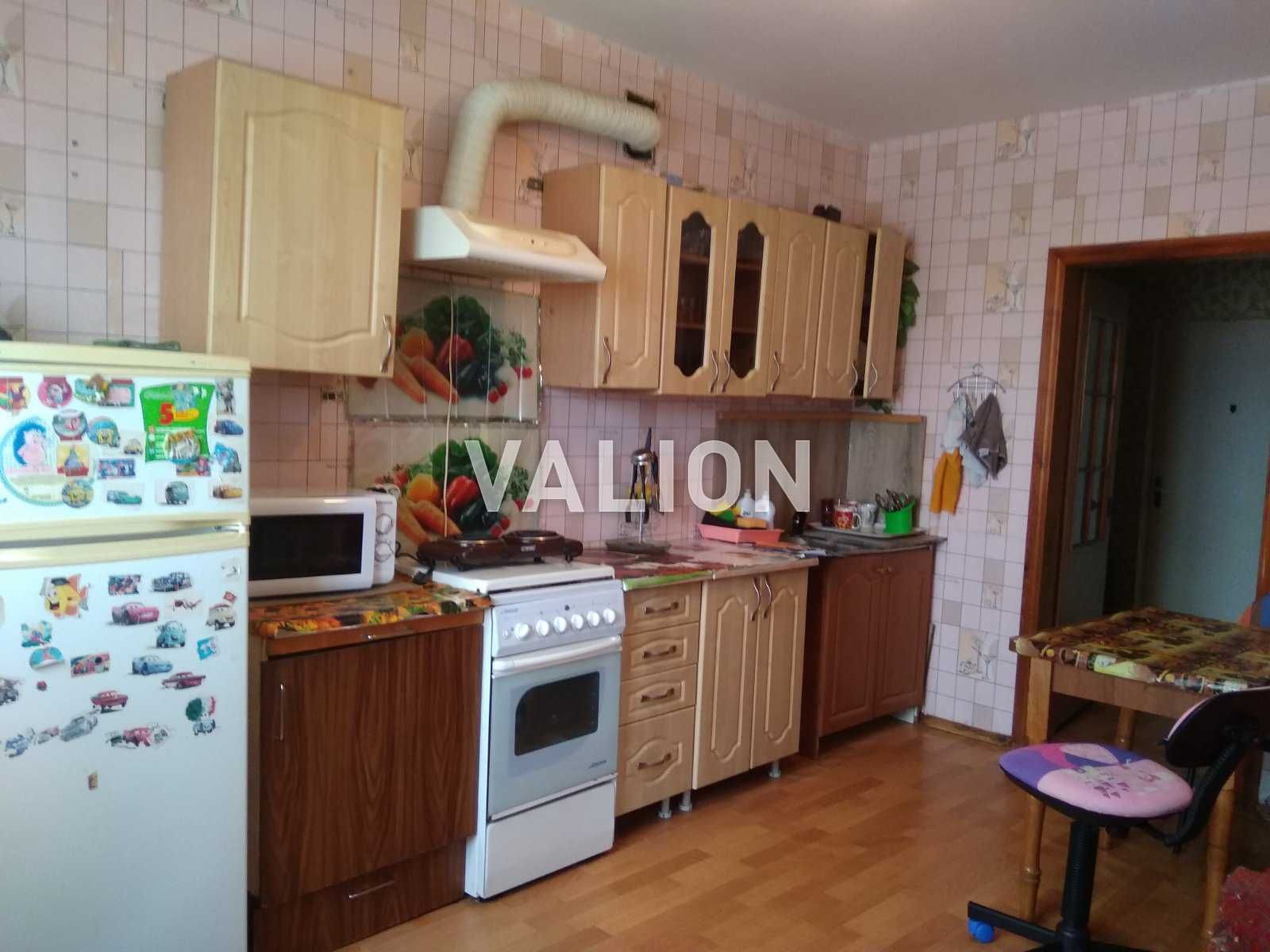 Без %! Продаж 3-к; Деснянський р-н, Милославська, 45;  Будинок 2005 р