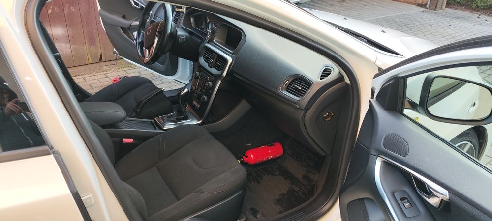 Volvo V40 D3 2015r 203km 486nm