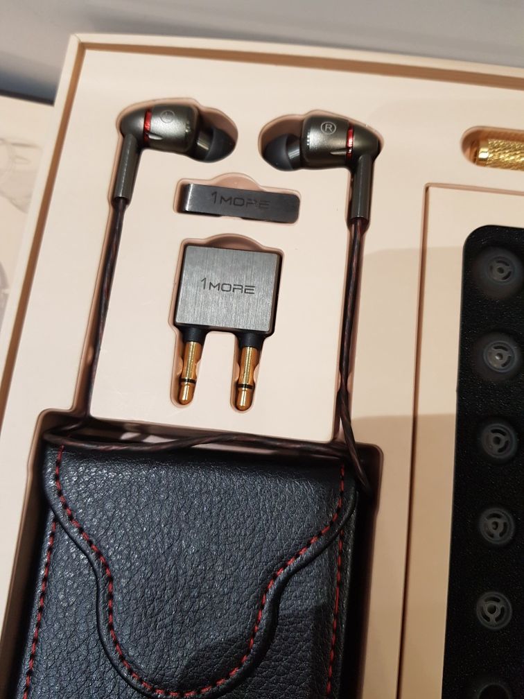 Навушники 1more Quad Driver In-Ear Headphones (E1010)