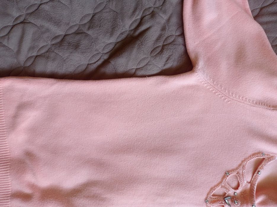 Зручна кофта персикового кольору