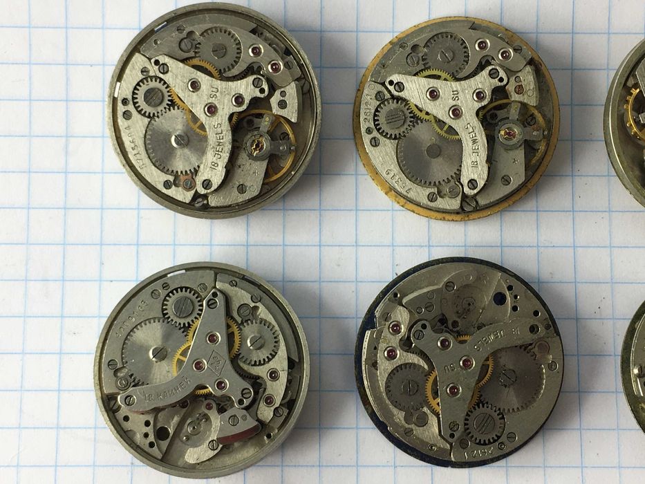 Механизмы наручных часов Полет будильник остатки СССР на запчасти