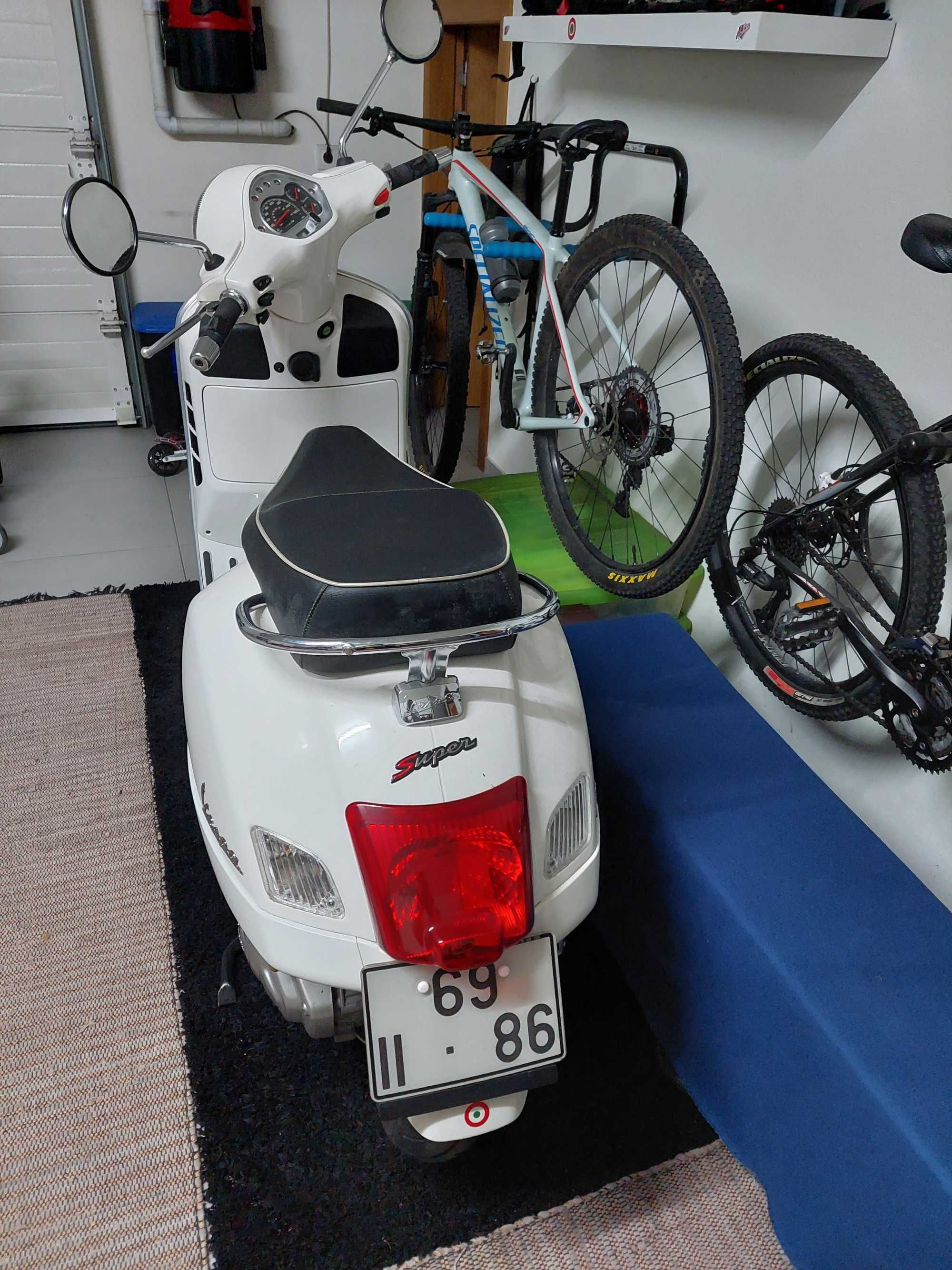 Vespa gts 125 como nova