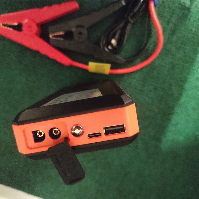 Бустер для запуску двигуна