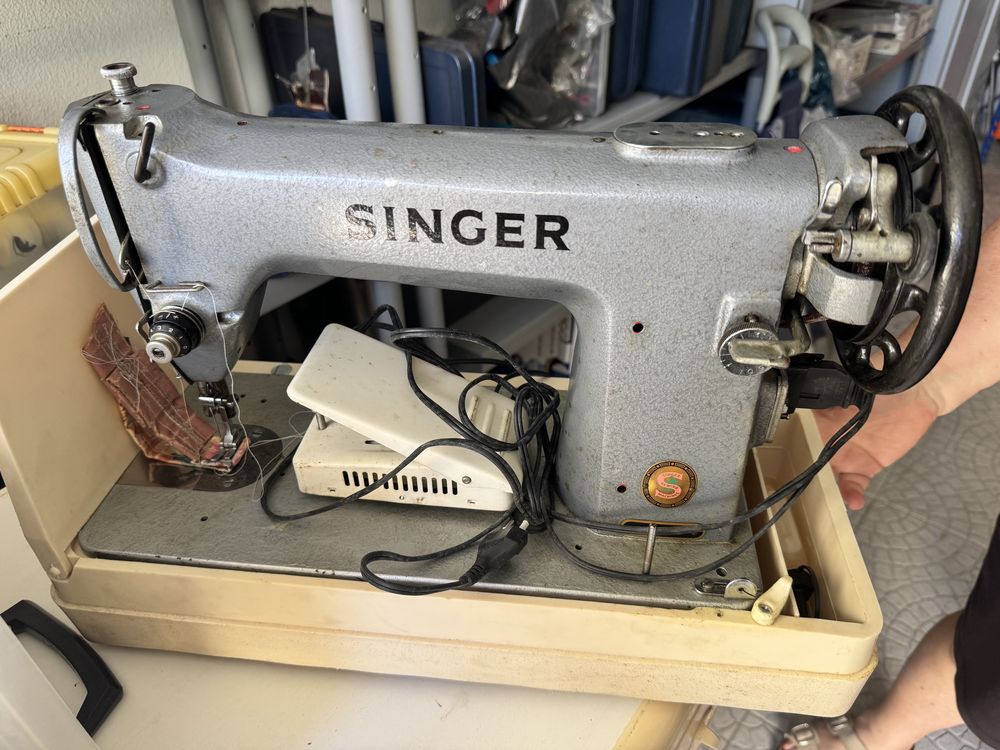 Maquina de costura Singer
