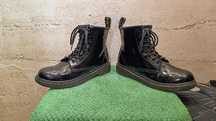Dziecięce glany DR.MARTENS 1460 J r.33 skóra lakierowane stan b.dobry