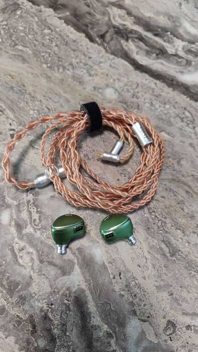 Продам навушники Spring 2 BQEYZ