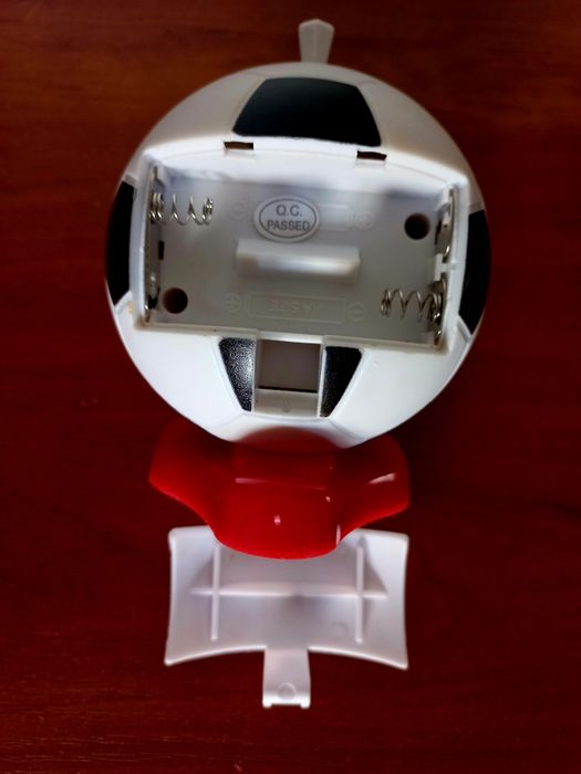 Radio na baterie, piłka Warka, nowe, super gadżet