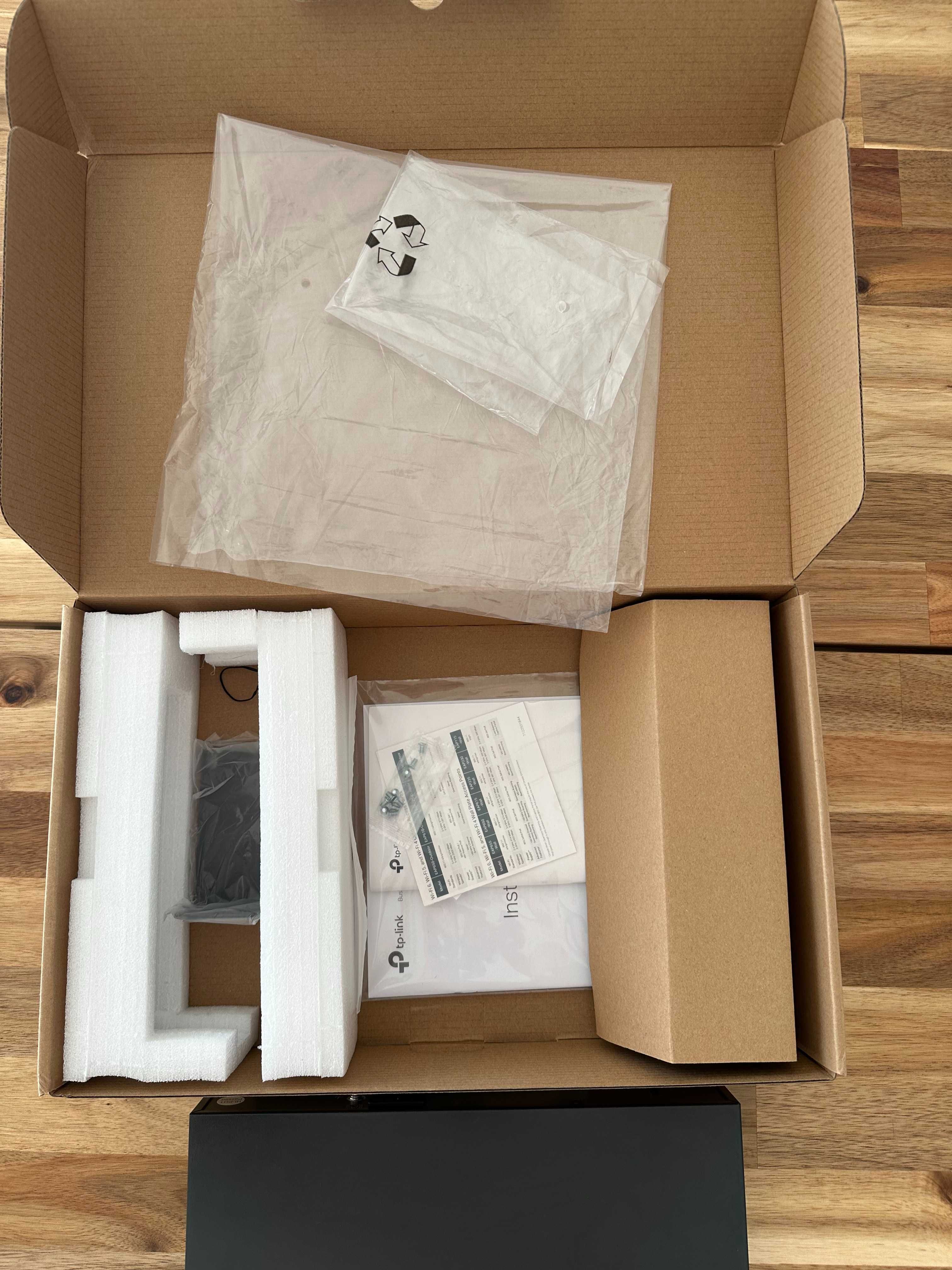 TP-Link TL-SG2210MP Jetstream 10-Port Gigabit Smart Switch
