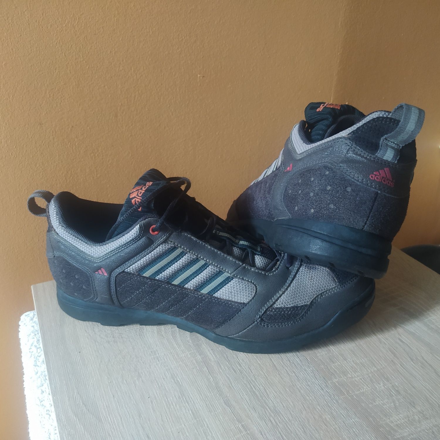 Adidas rowerowe buty męskie 45