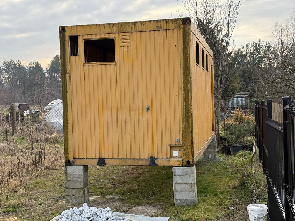 Kontener budowlany rama stalowa obudowana blachą ocynkowaną solidny
