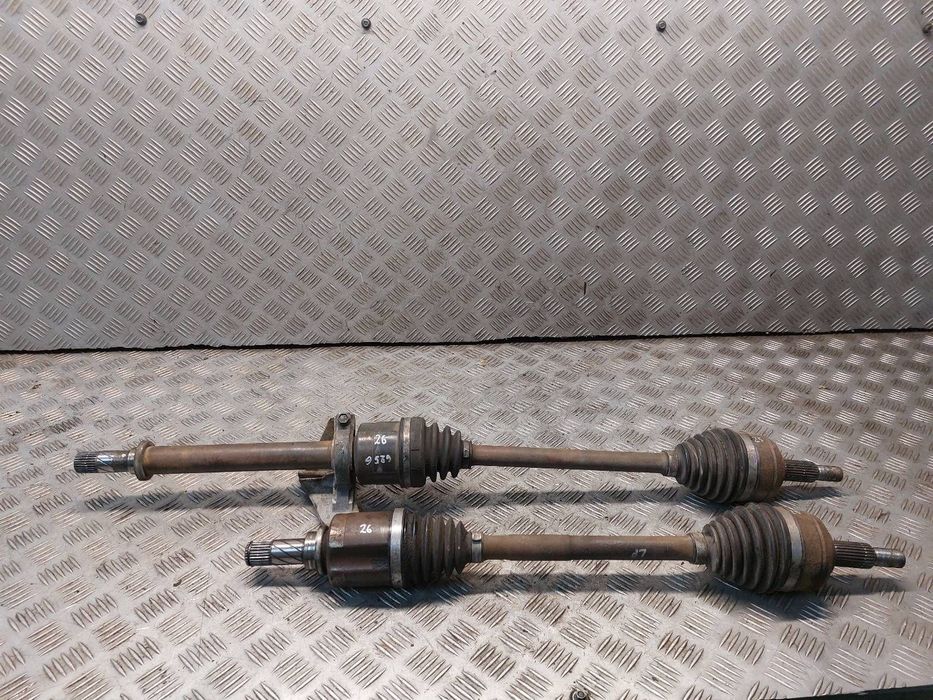 PÓŁOŚ LEWA + PRAWA RENAULT MEGANE III 1.5 DCI