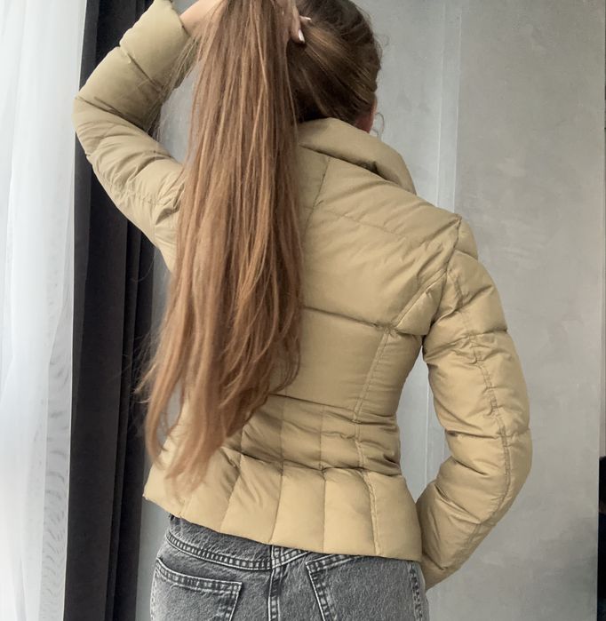 Пуховик жіночий Benetton натуральний пух гірчичний XS