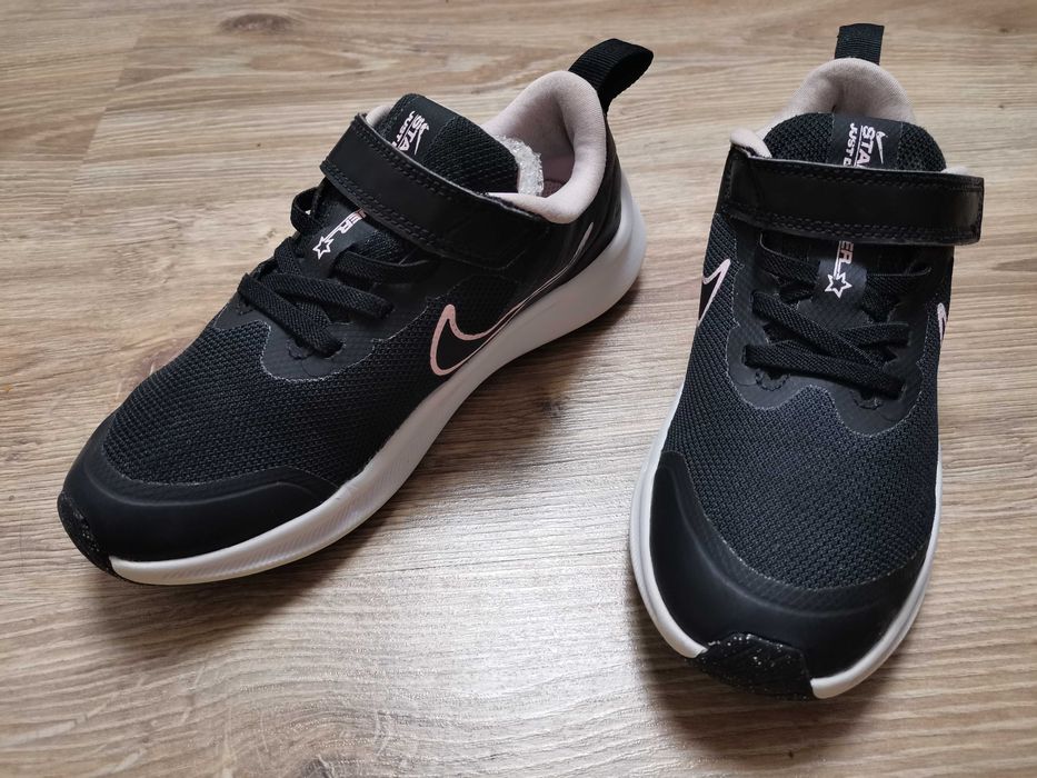 Продам кросівочки Nike Star Runner 31,5 розміру.