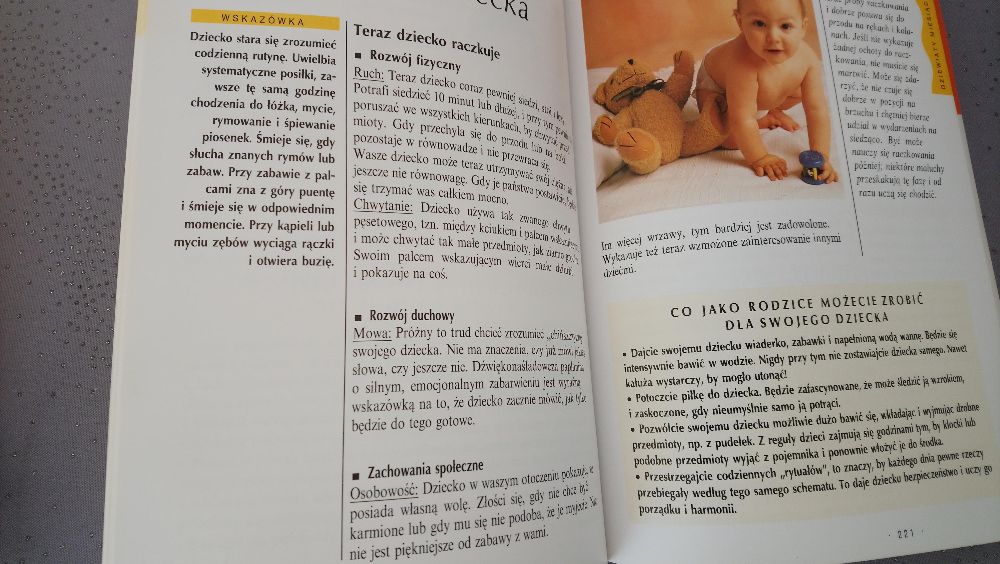 Książka, poradnik 'Poradnik młodych rodziców"