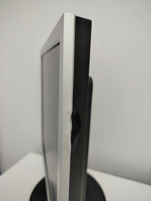 Monitor LG Flatron L19NS