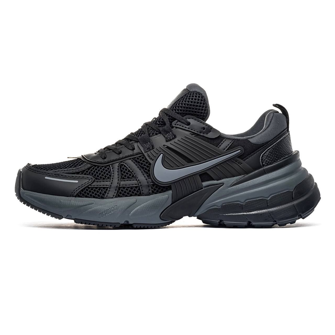 Nike Runtekk black and white