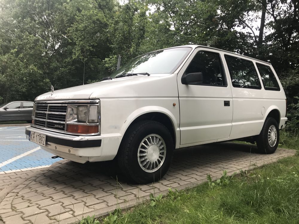 Chrysler Voyager 3.0 V6 (1990, 1st gen, babcia) - uszkodzony