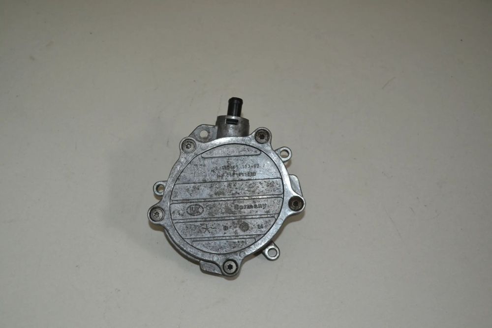 AUDI A4 B7 A6 C6 2,4 3,2 POMPA VACUM LUK 06E145100D