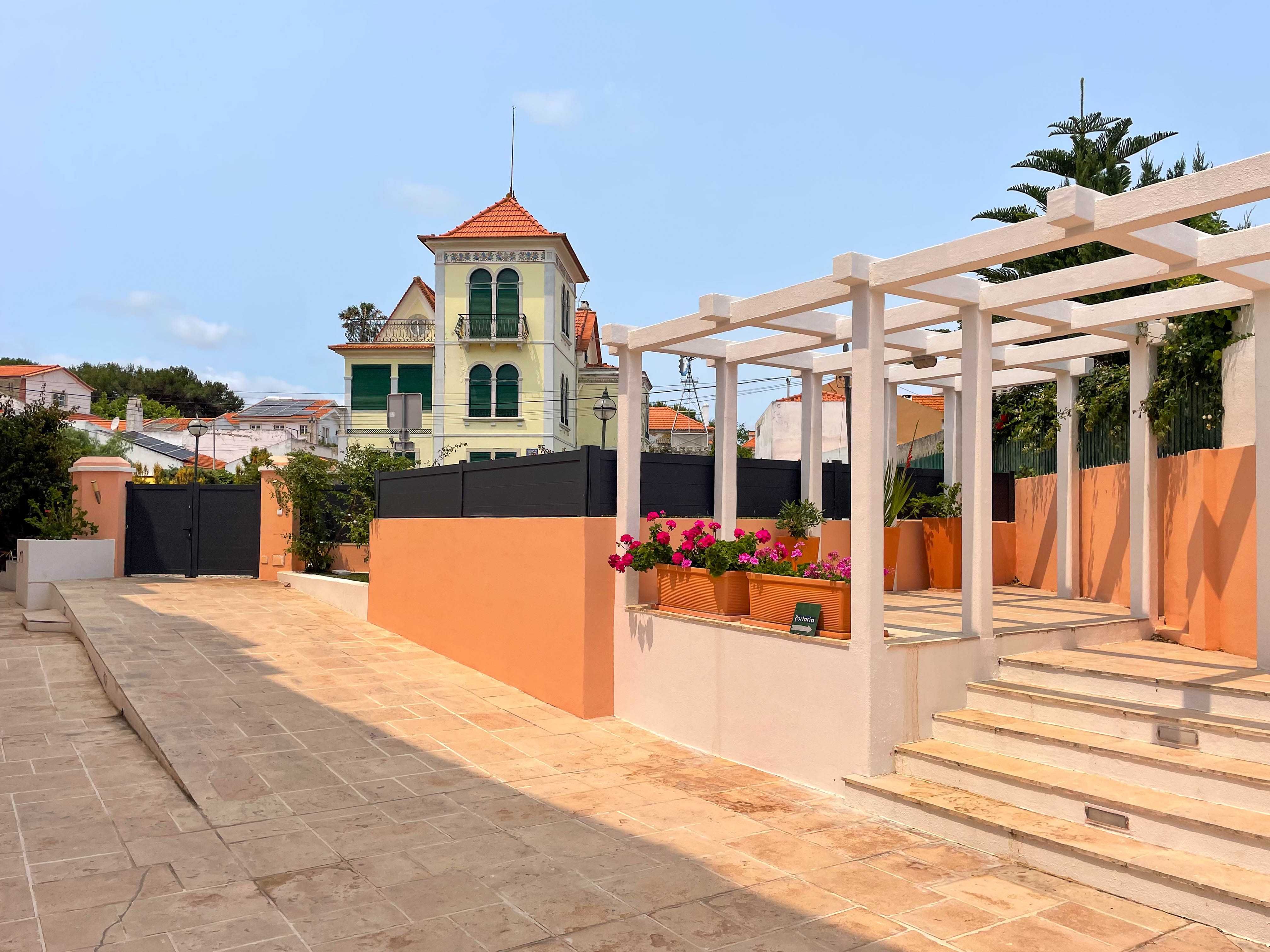 Condominio fechado com piscina t2
