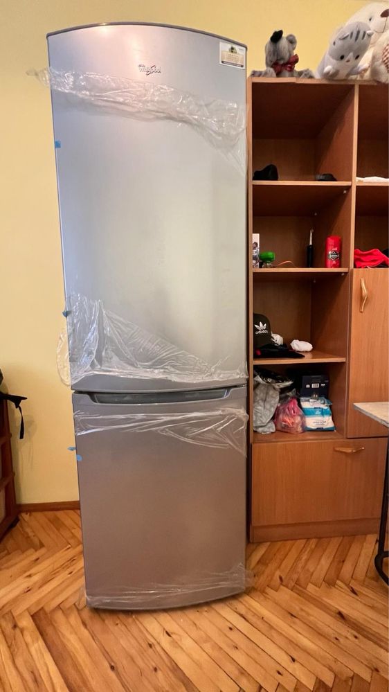 Продається НОВИЙ ХОЛОДИЛЬНИК Whirlpool