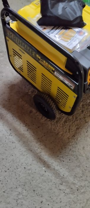 Agregat prądotwórczy Nowy  1 x230v 1x400v 12v