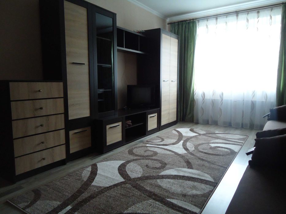 Сдам на длительный срок 1-комн. кв-ру на Браилках, новый дом, хозяин.