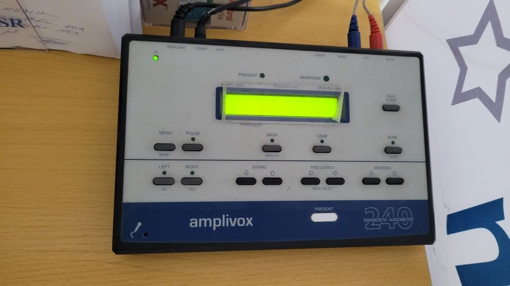 Audiometr diagnostyczny Amplivox 240 sprawny